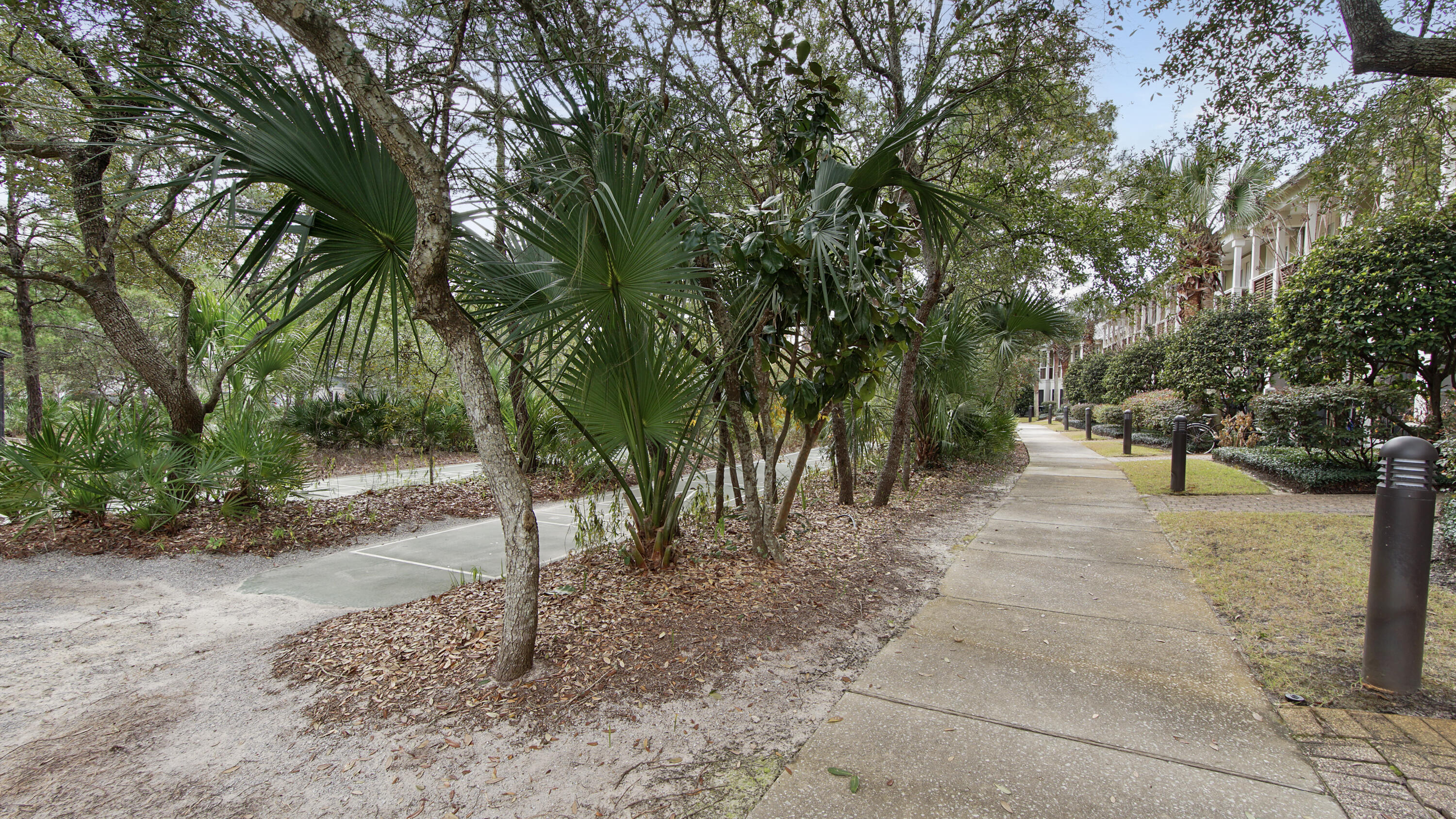 13 W Henry Court # 5-2