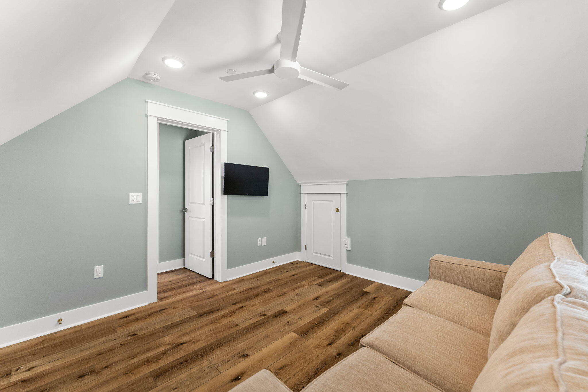 413 Henderson Cottage Way