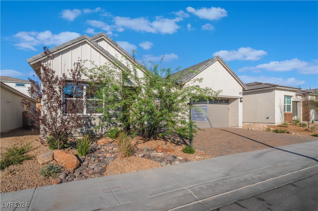 8977 Coastal Oaks Street