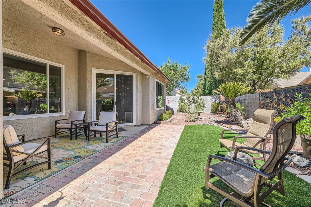 7212 Rustic Meadow Street
