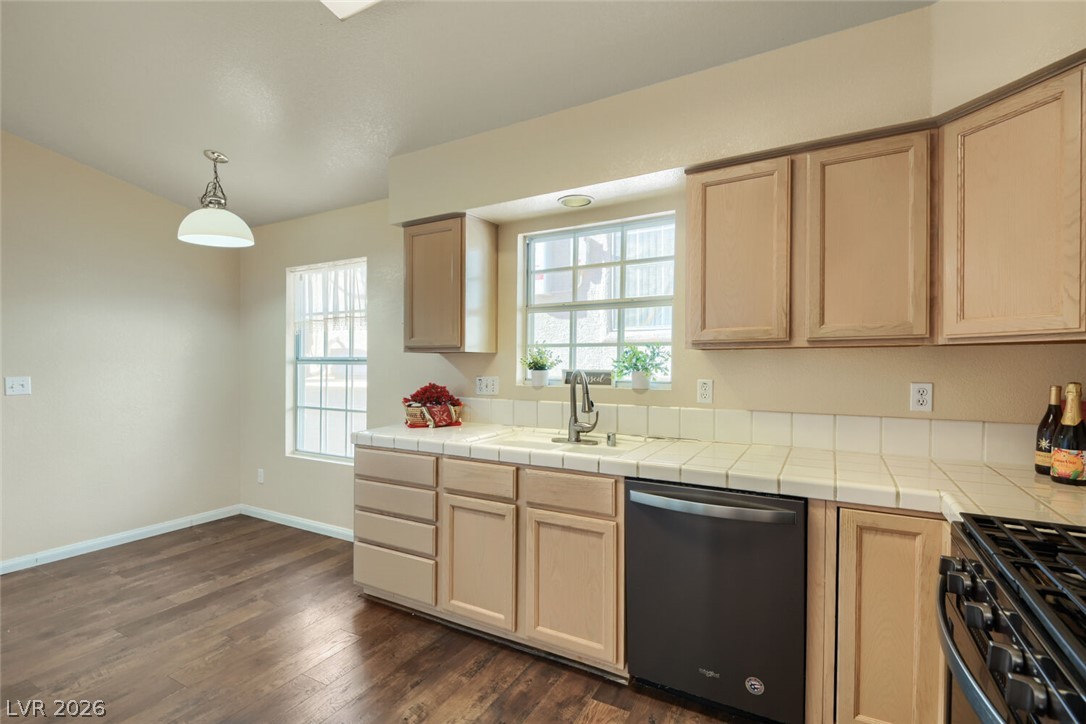 4920 Winterset Drive