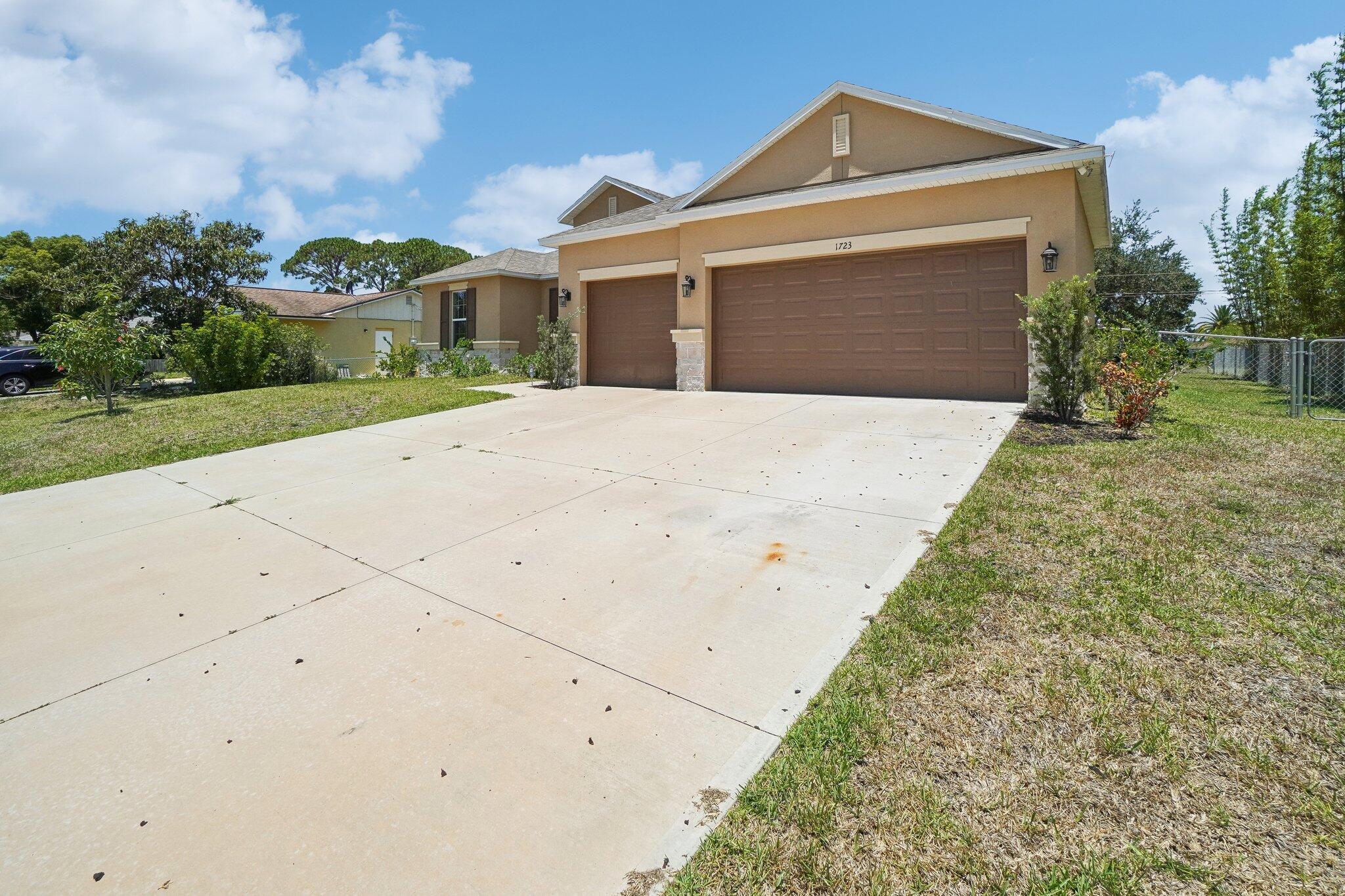 1723 Sayabec Street NW