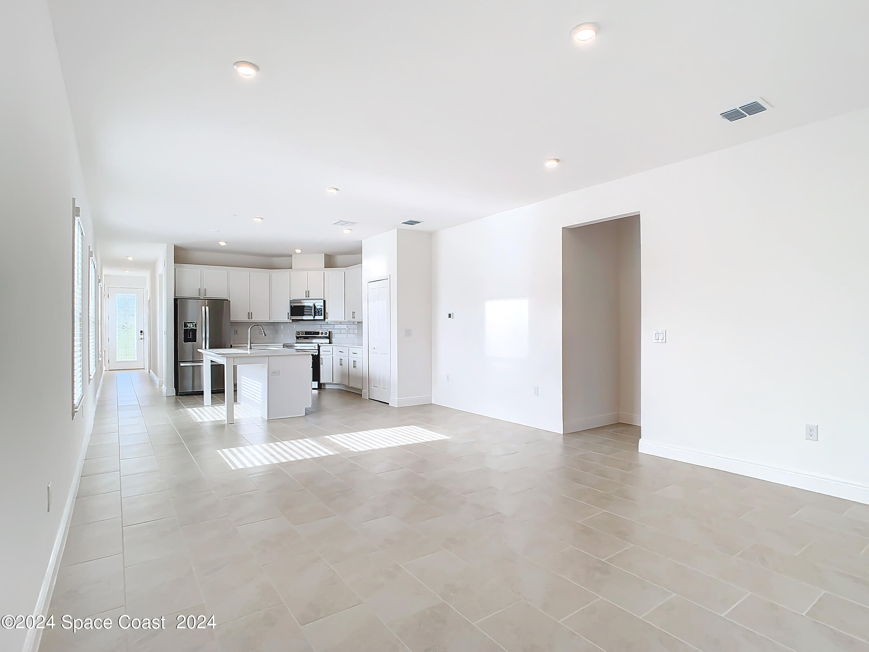 1035 Grantham Lane SE