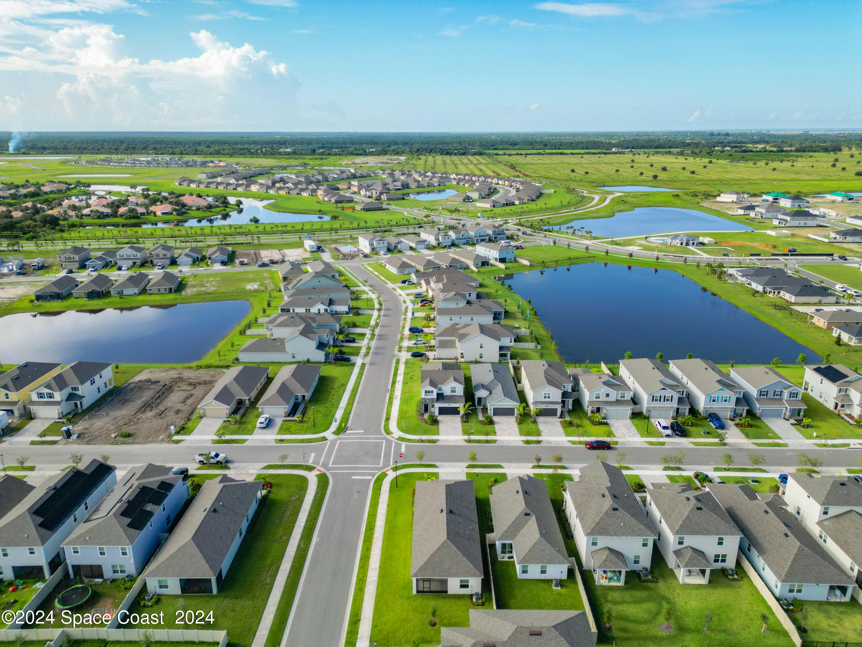 1035 Grantham Lane SE