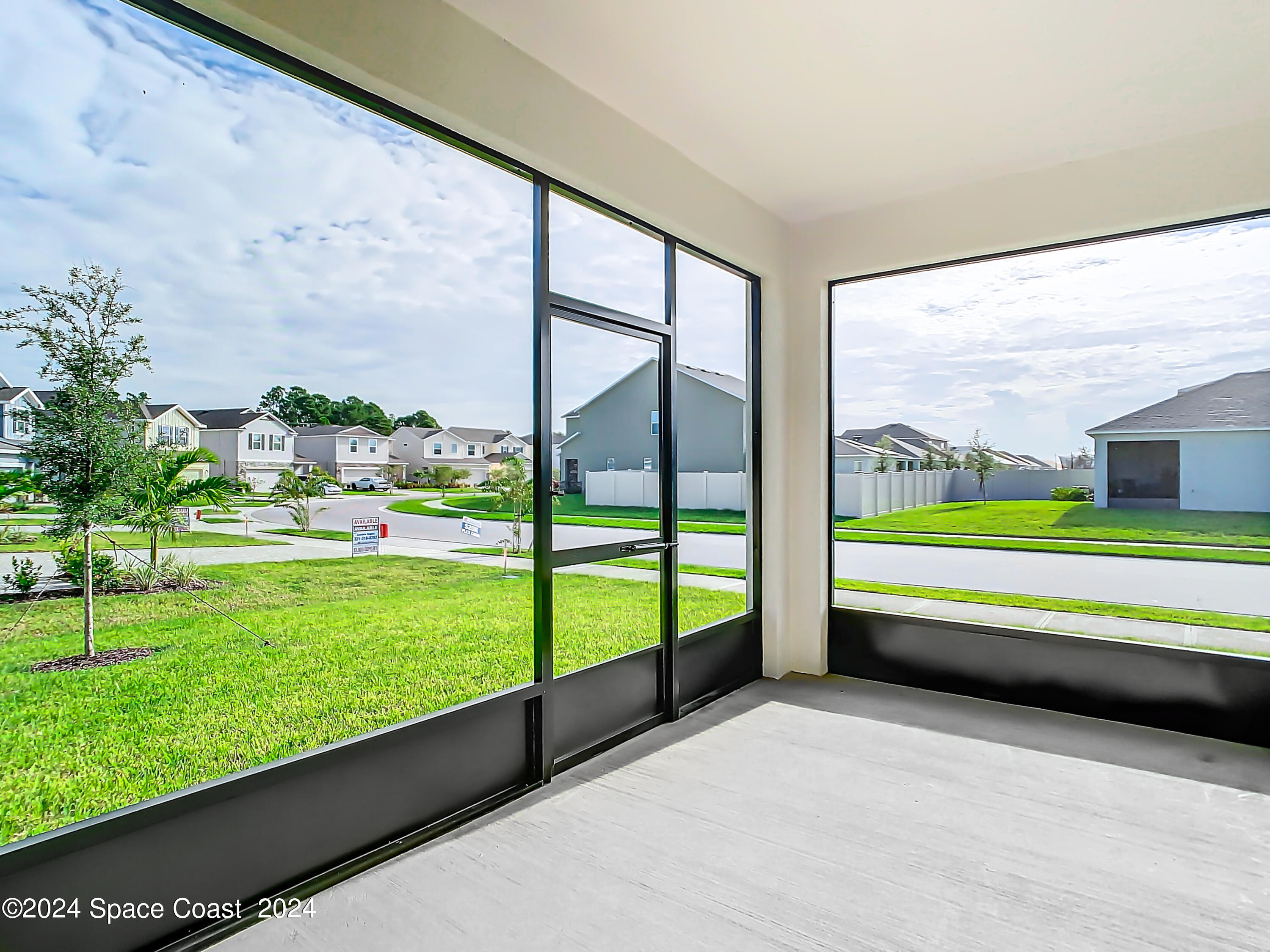 1035 Grantham Lane SE