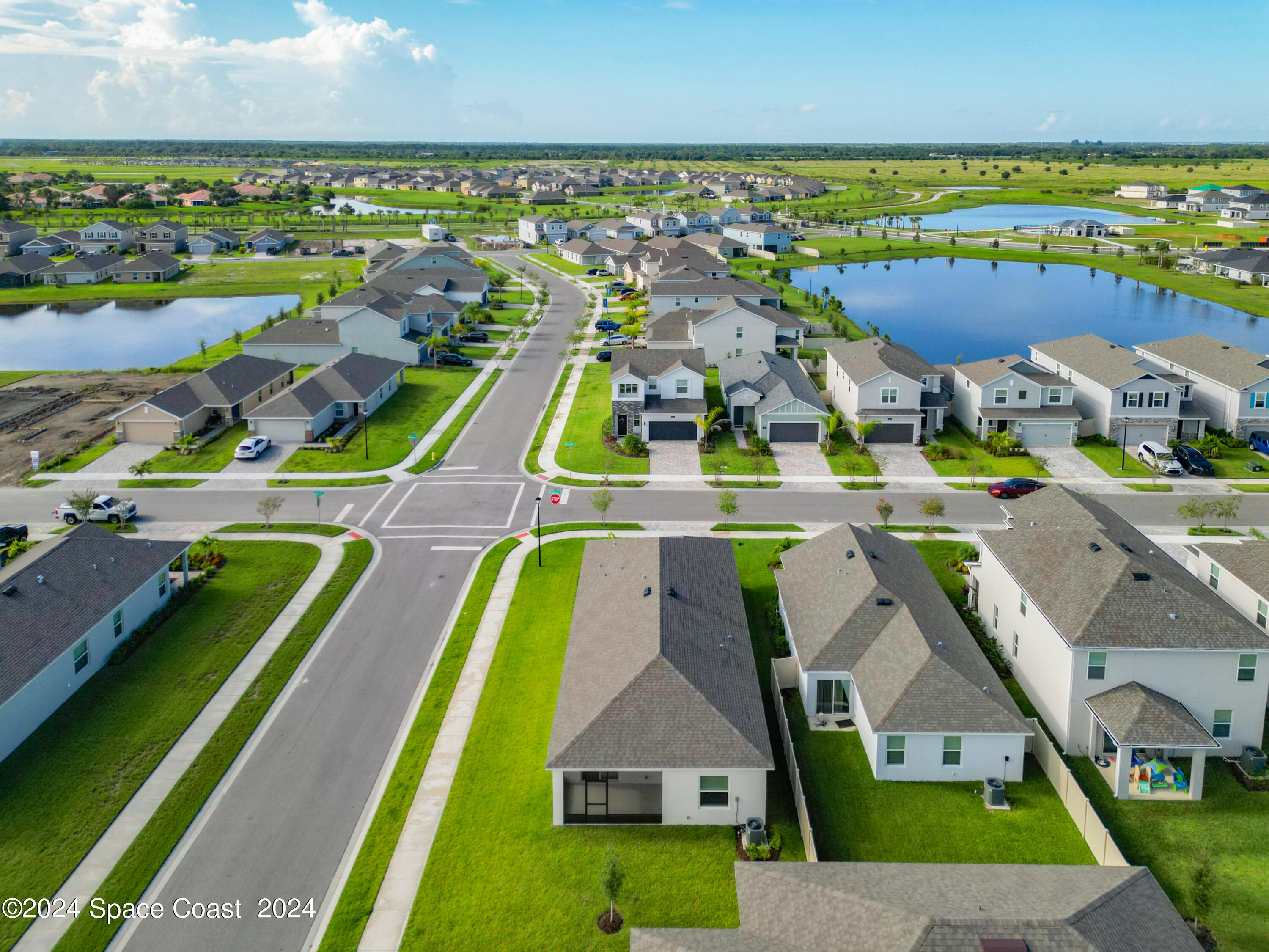 1035 Grantham Lane SE