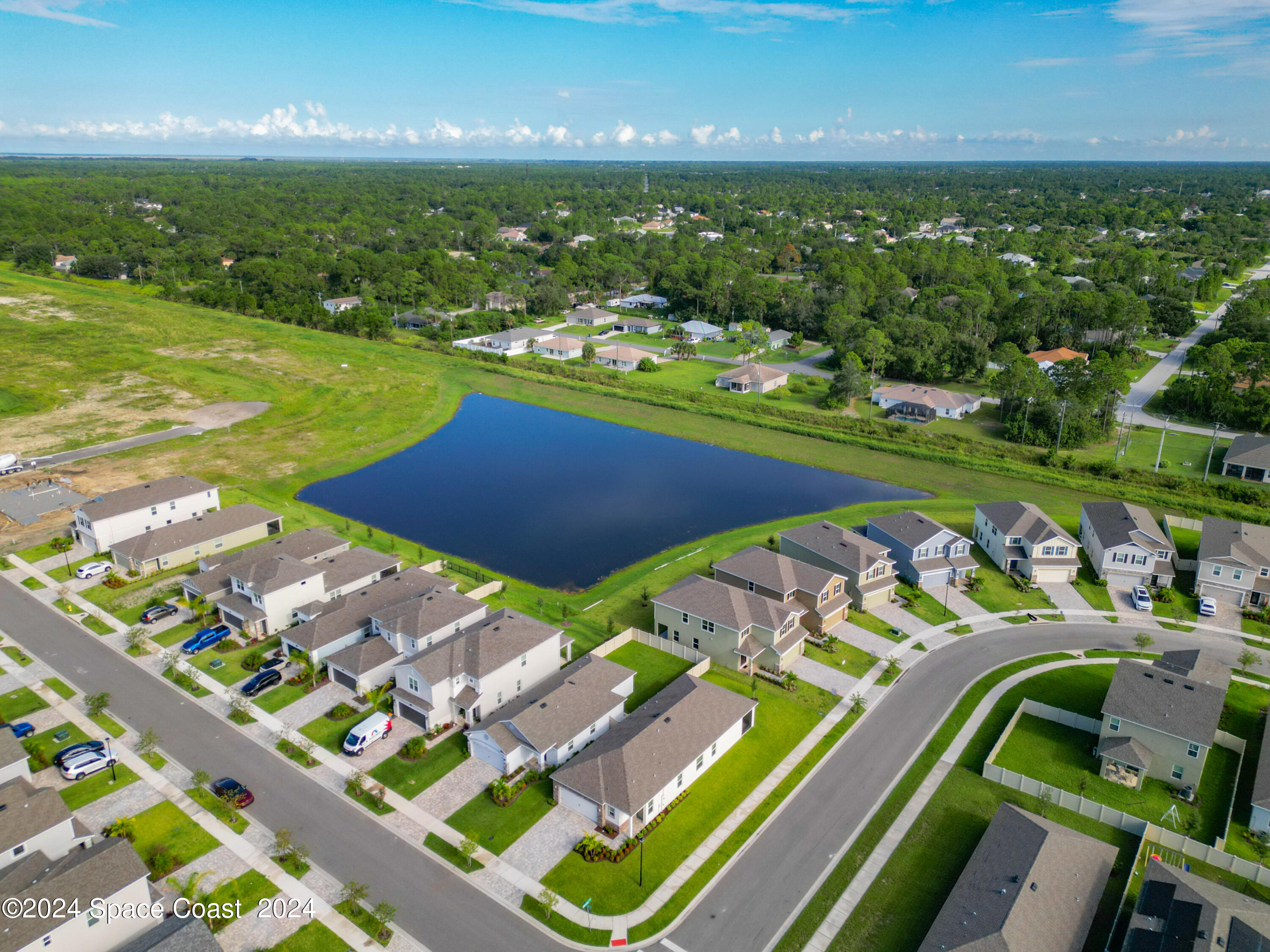 1035 Grantham Lane SE