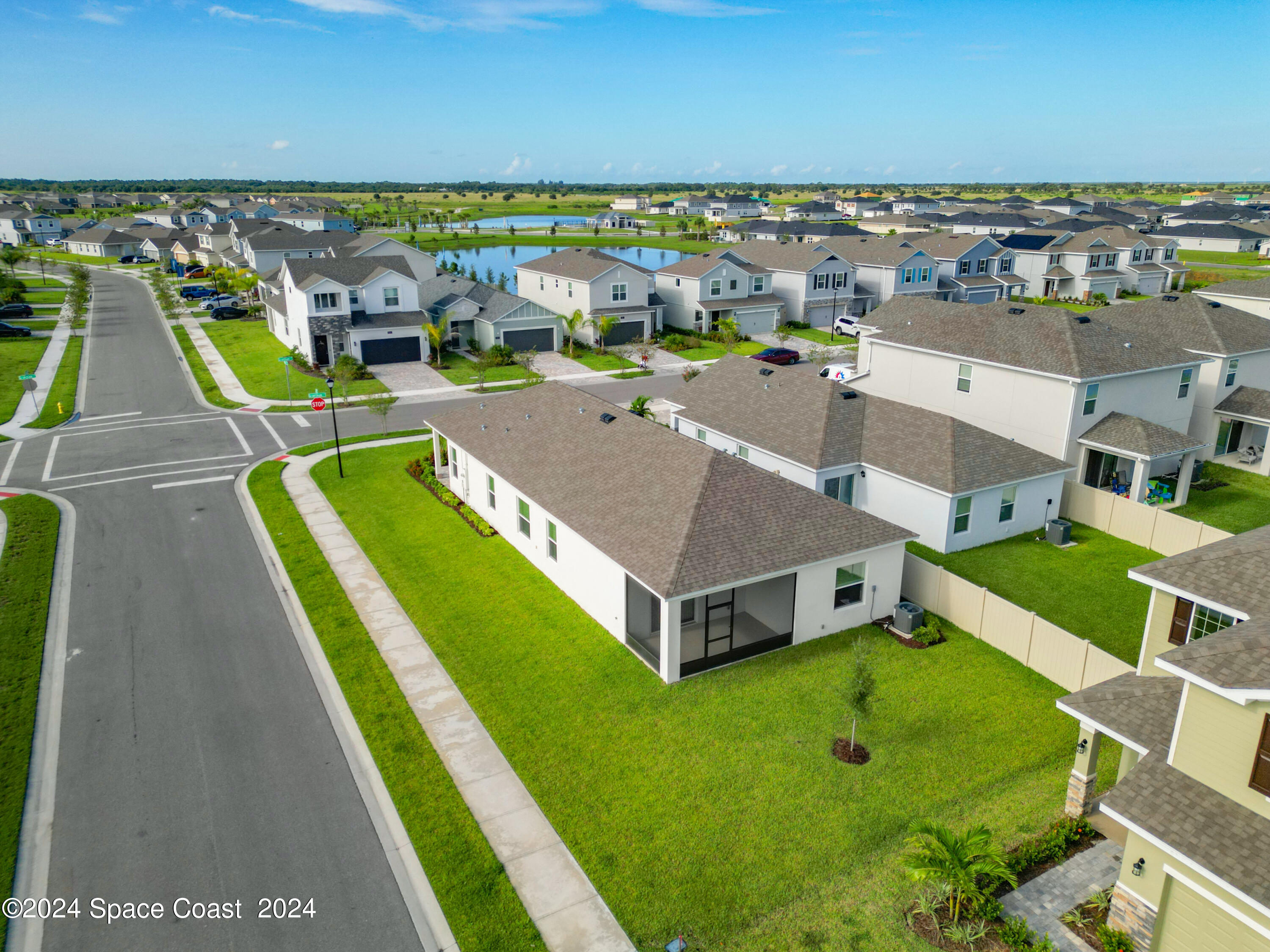 1035 Grantham Lane SE