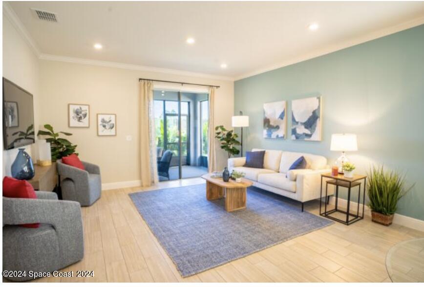 1035 Grantham Lane SE