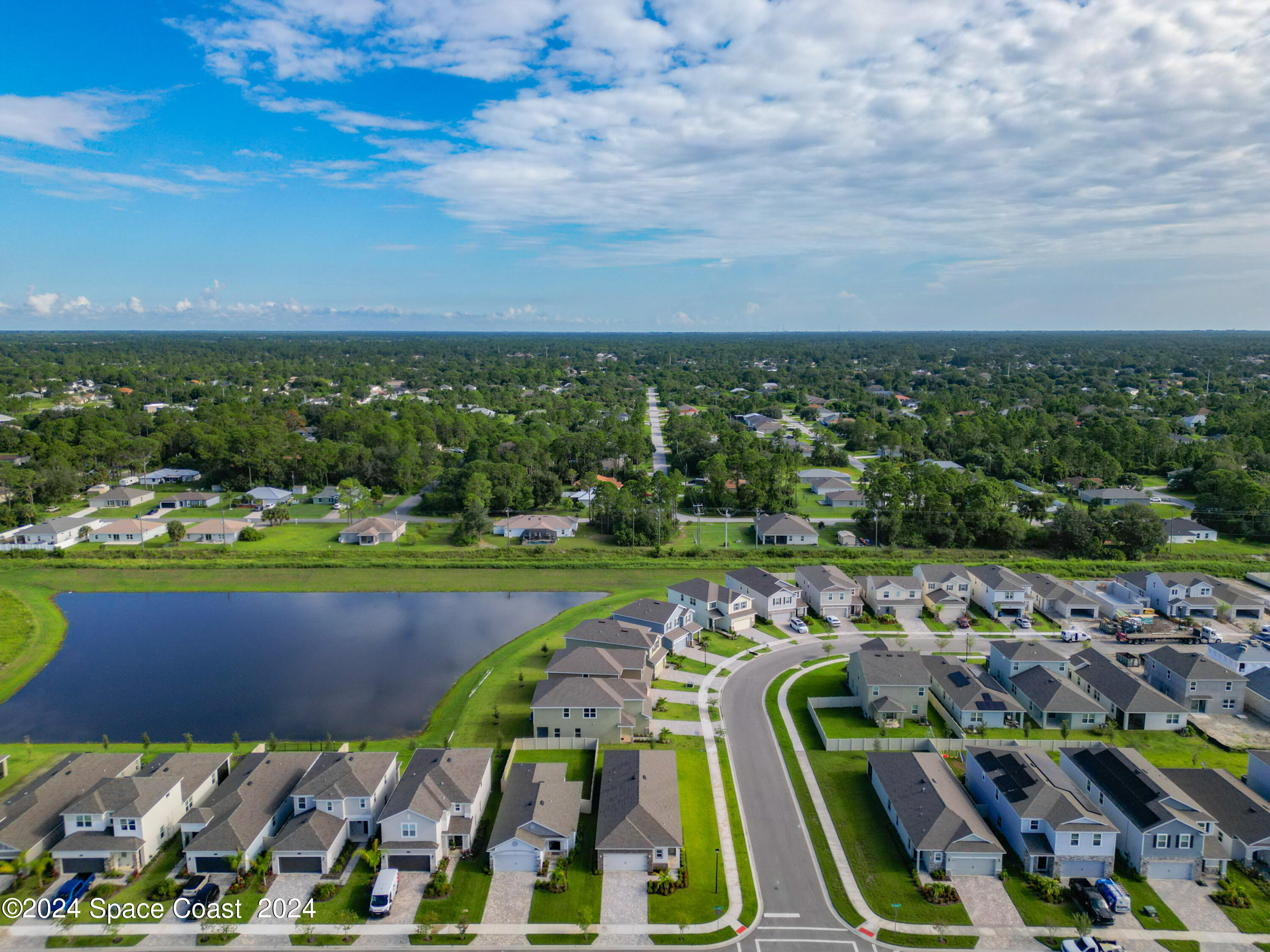 1035 Grantham Lane SE