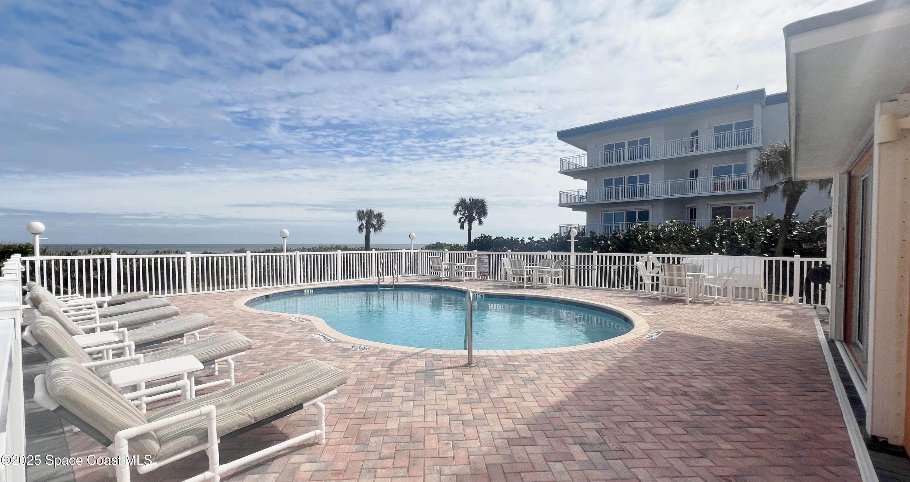 1941 Highway A1a, 405