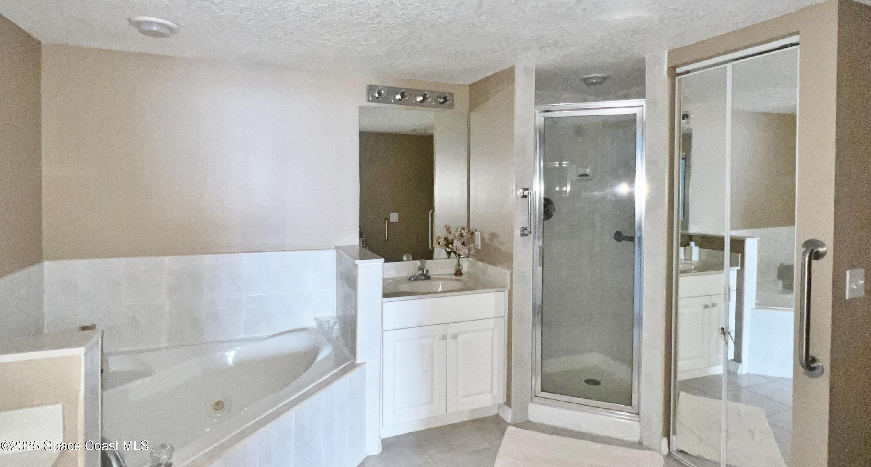 1941 Highway A1a, 405