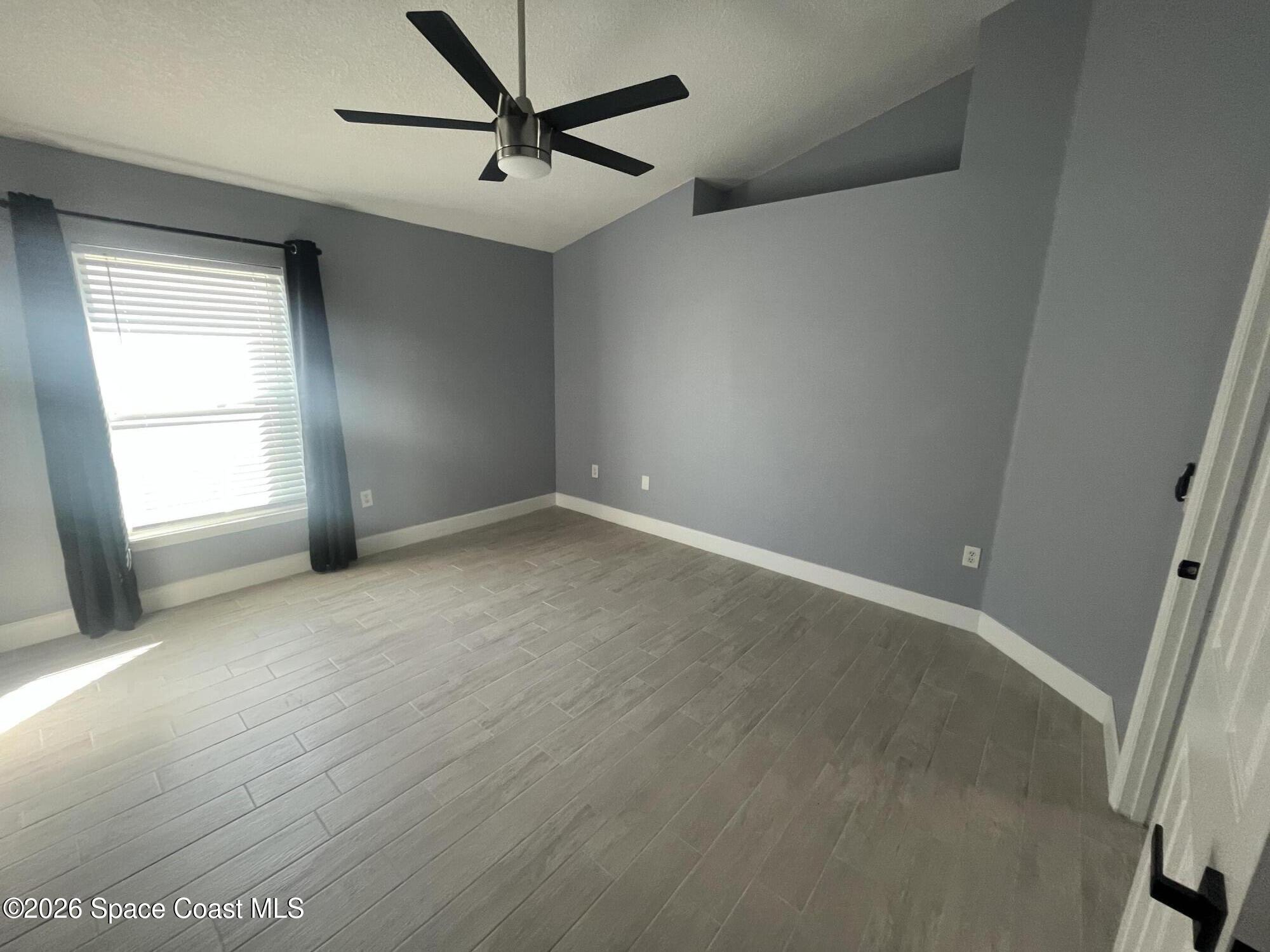 2226 Redwood Circle NE