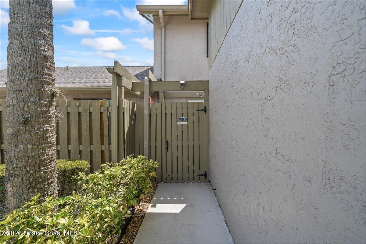 1412 Club Gardens Drive NE