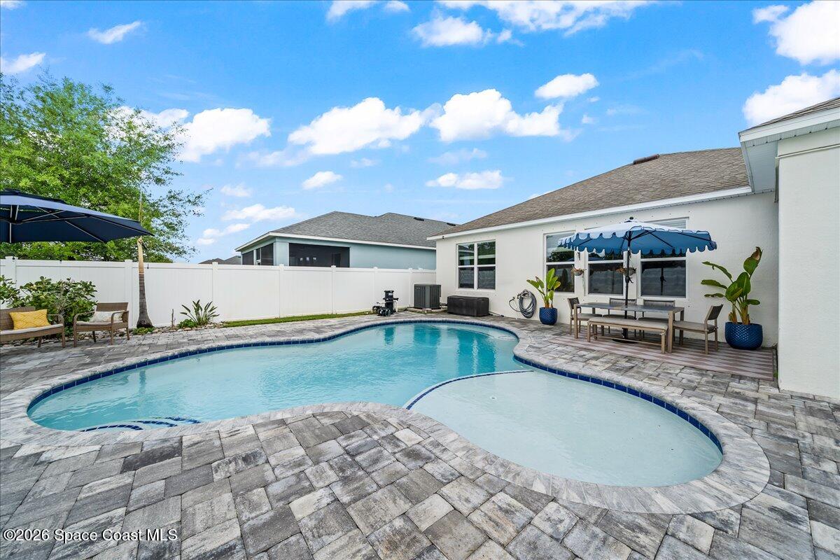 524 Corbin Circle SW