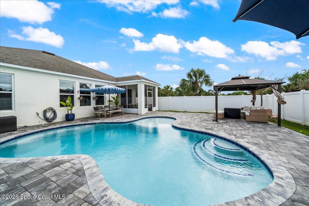 524 Corbin Circle SW