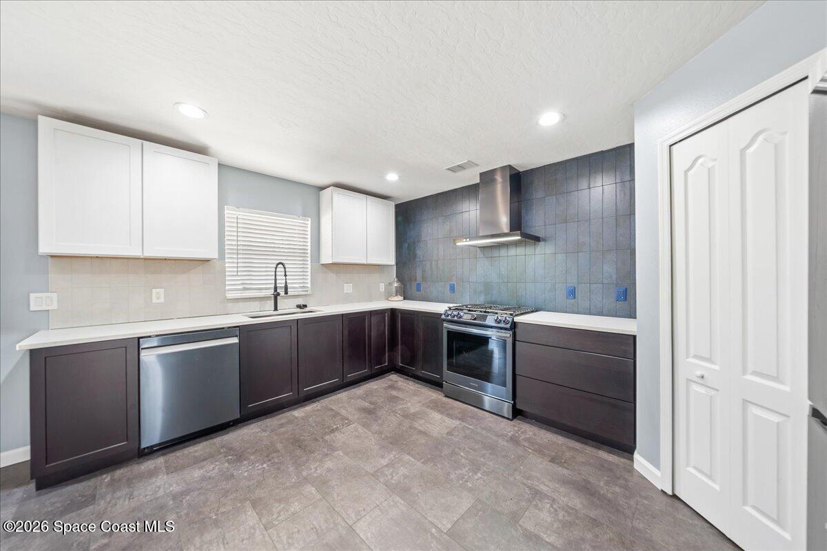 401 Filbert Avenue NE