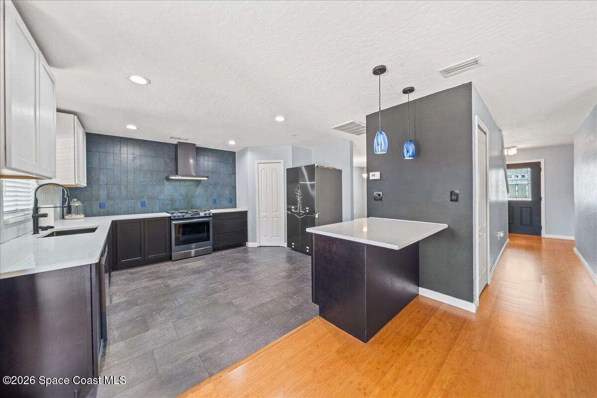 401 Filbert Avenue NE
