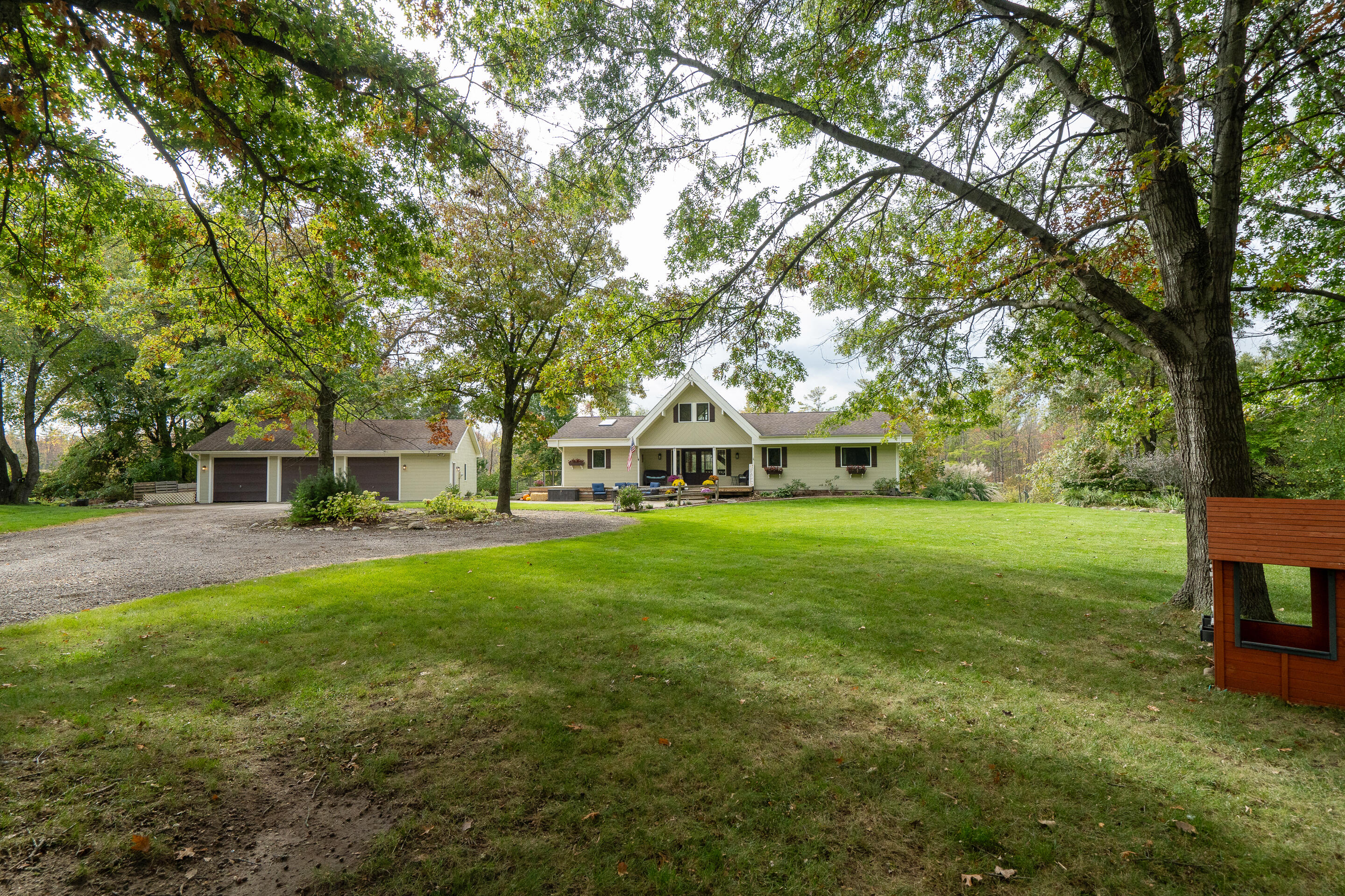 9710 11 Mile Road NE