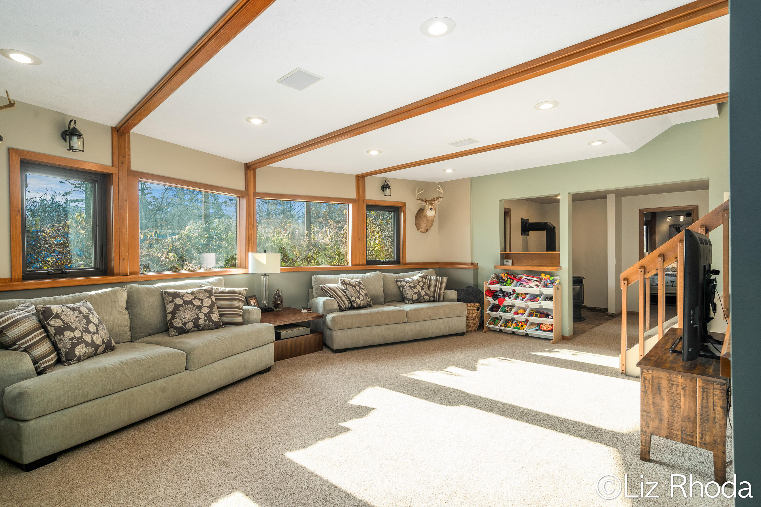 9710 11 Mile Road NE