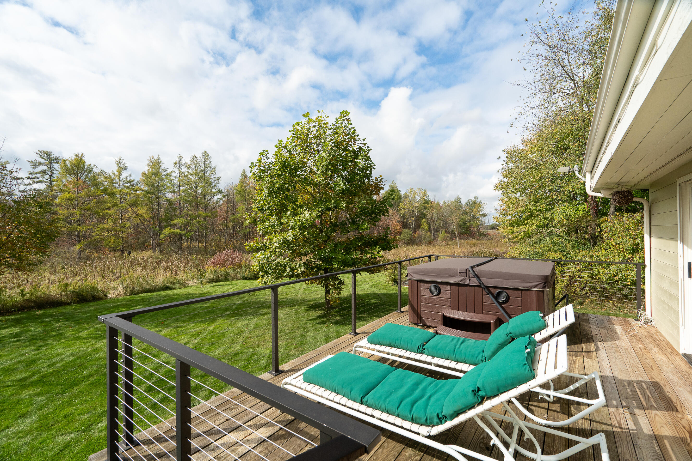 9710 11 Mile Road NE