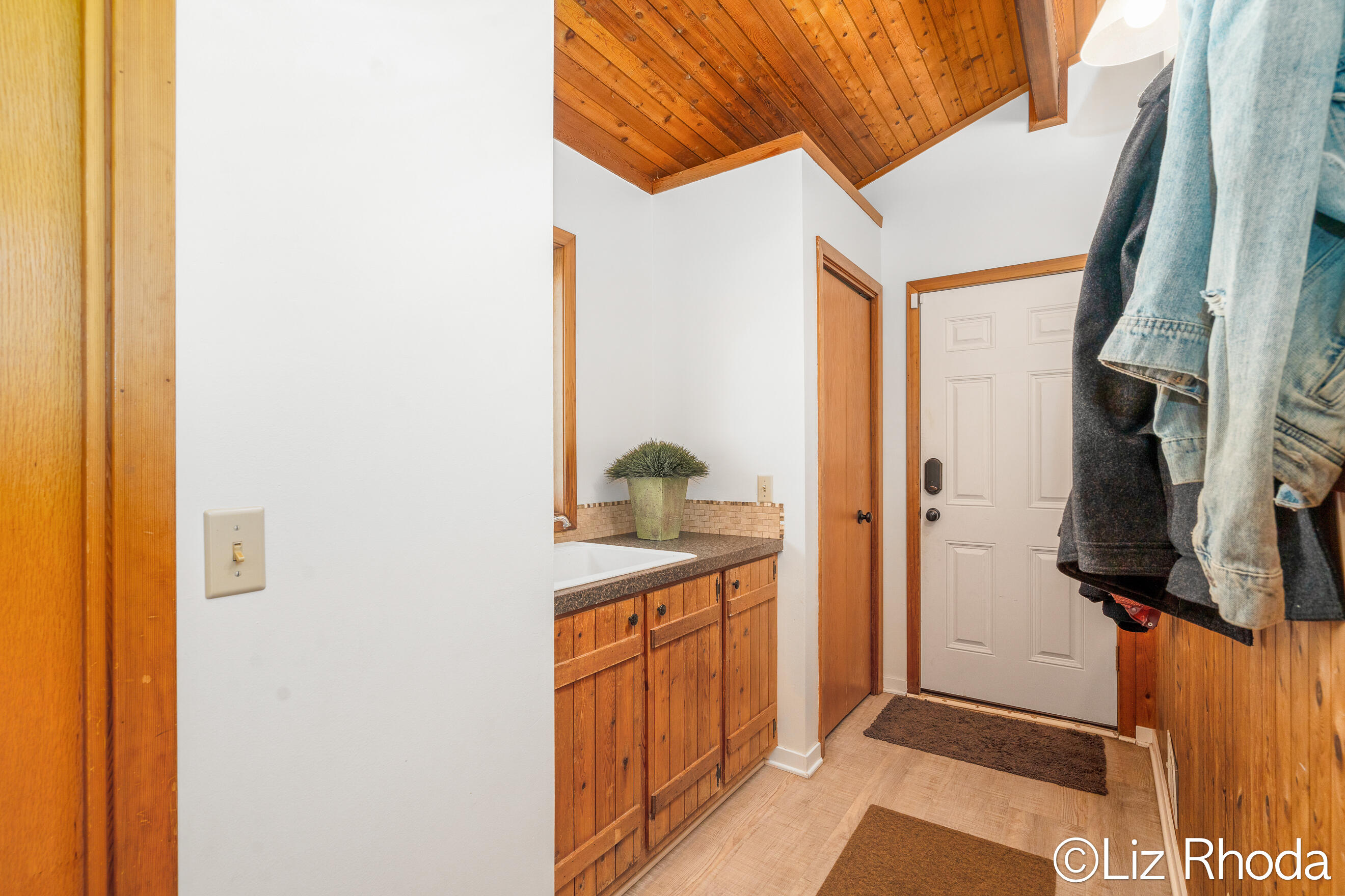 9710 11 Mile Road NE