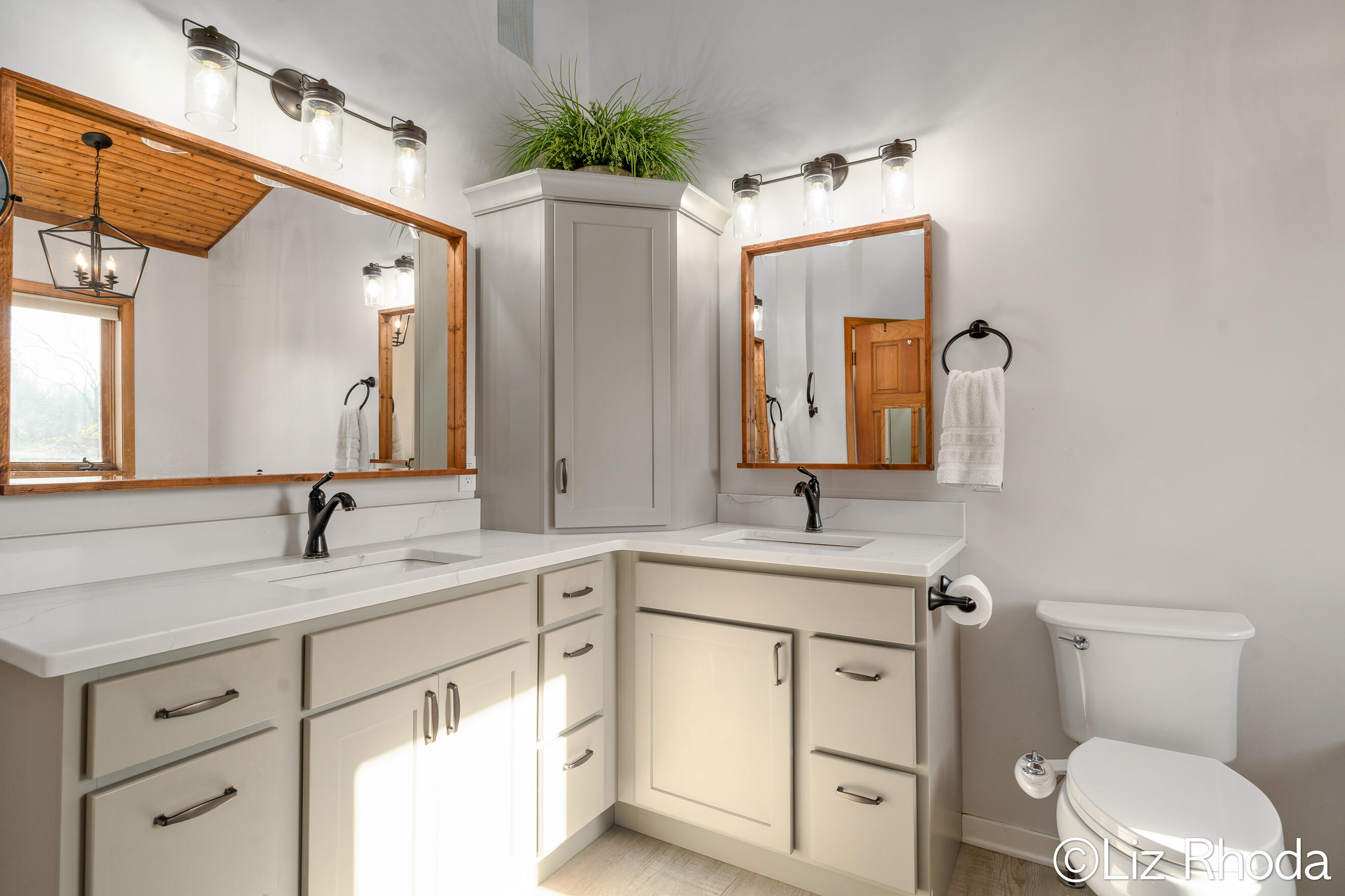 9710 11 Mile Road NE