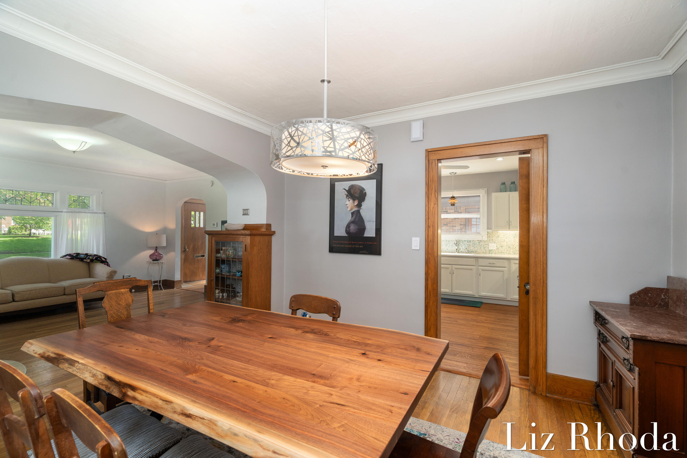 832 Dorroll Street NE