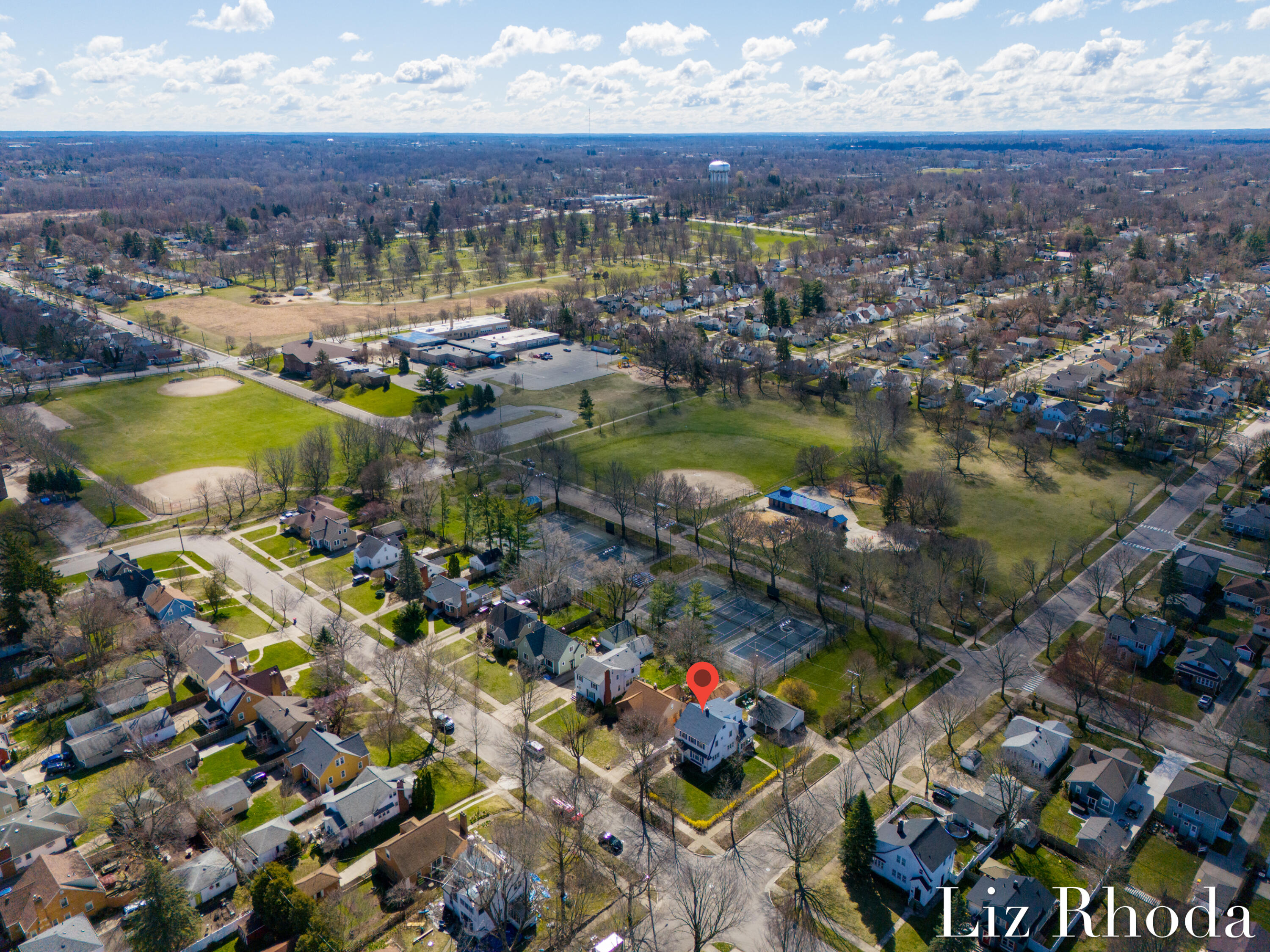 832 Dorroll Street NE