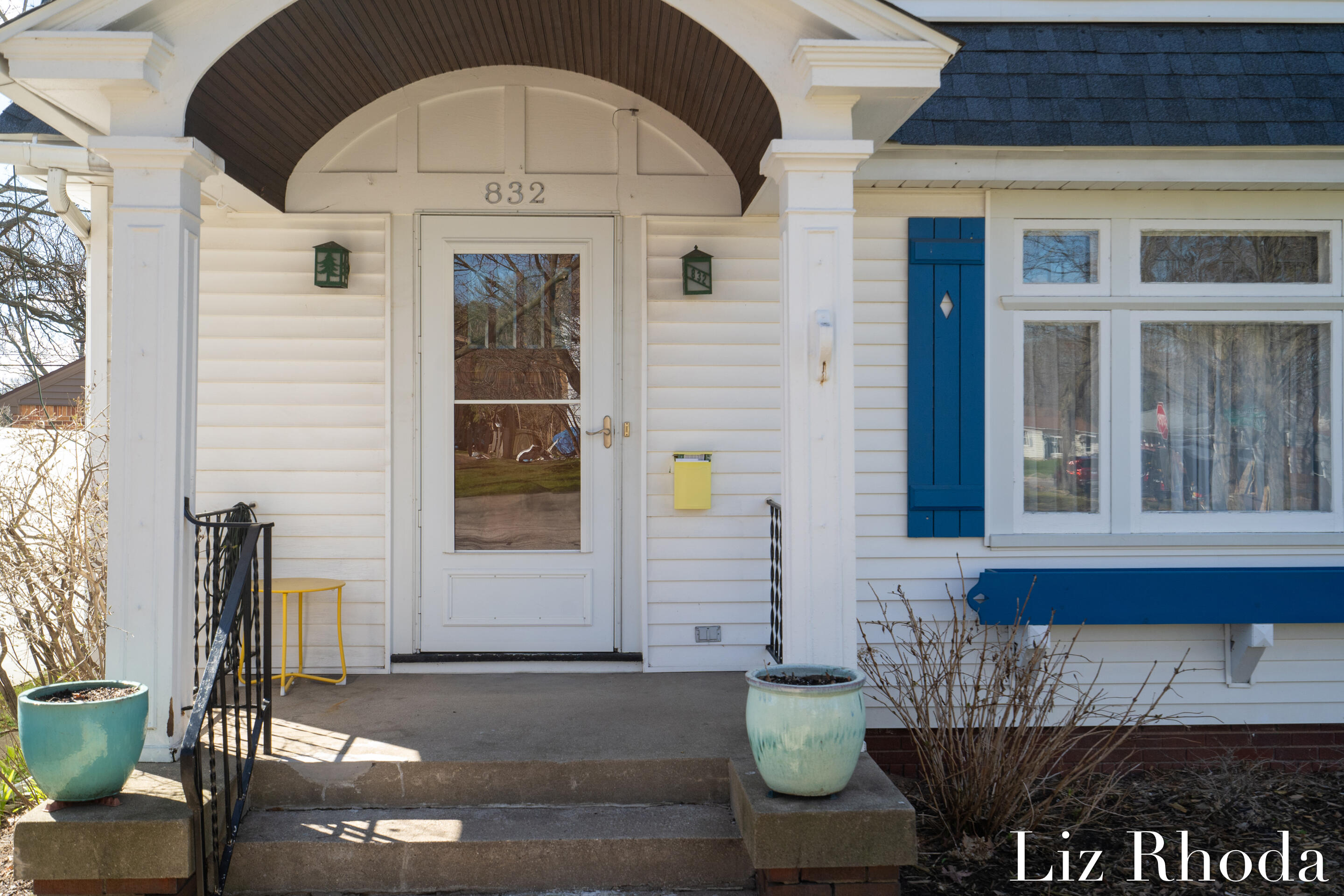 832 Dorroll Street NE