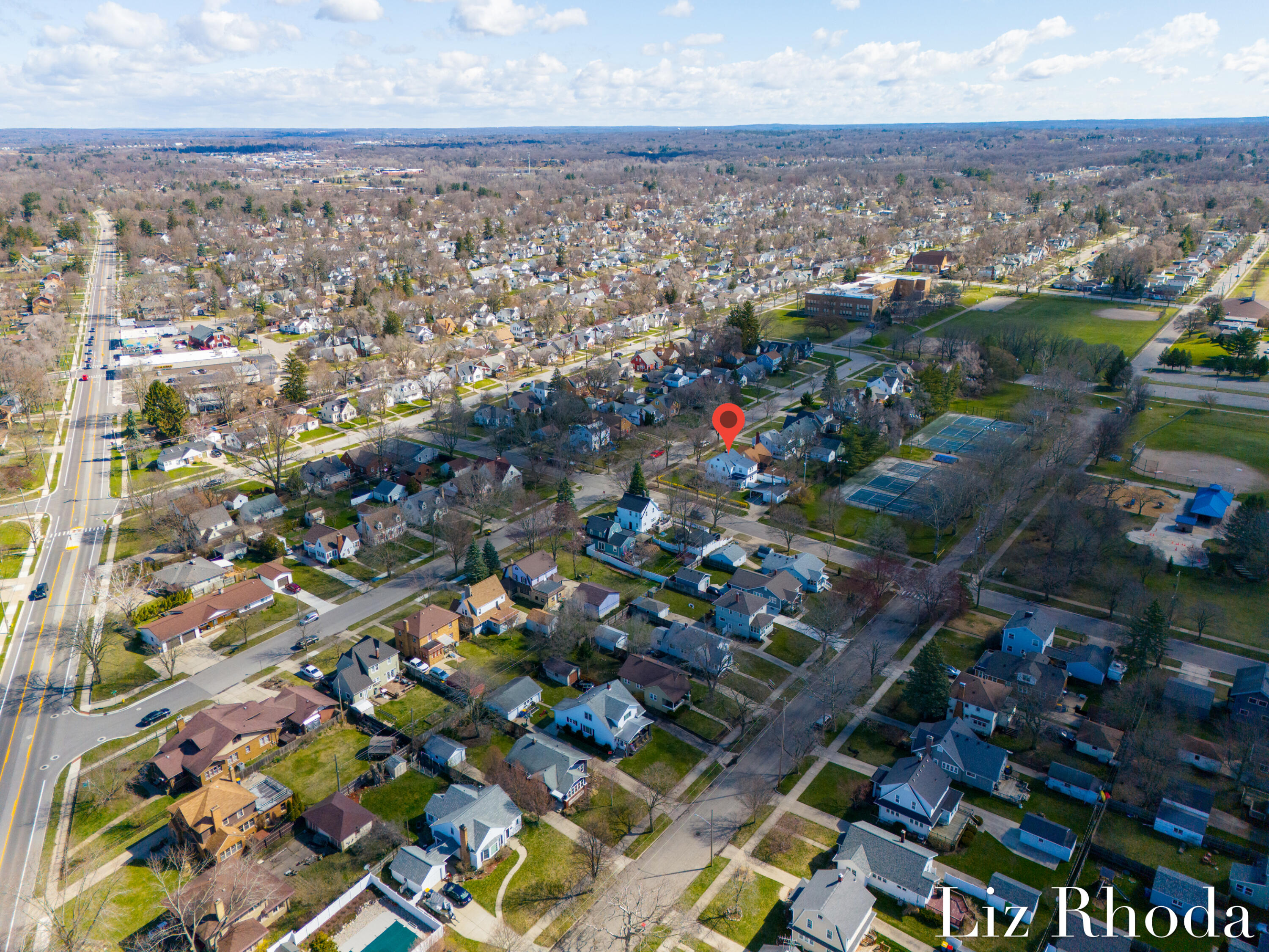 832 Dorroll Street NE