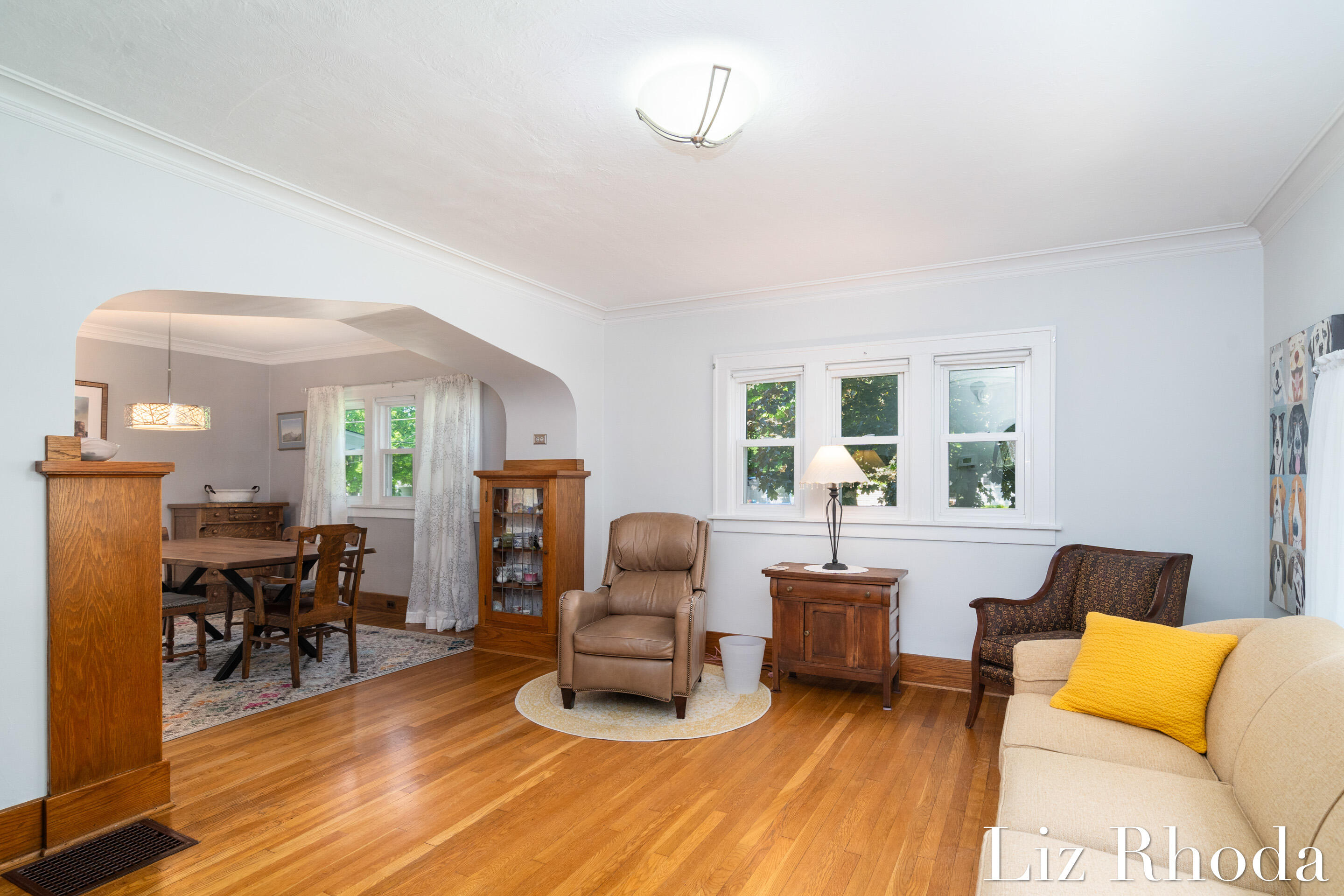 832 Dorroll Street NE