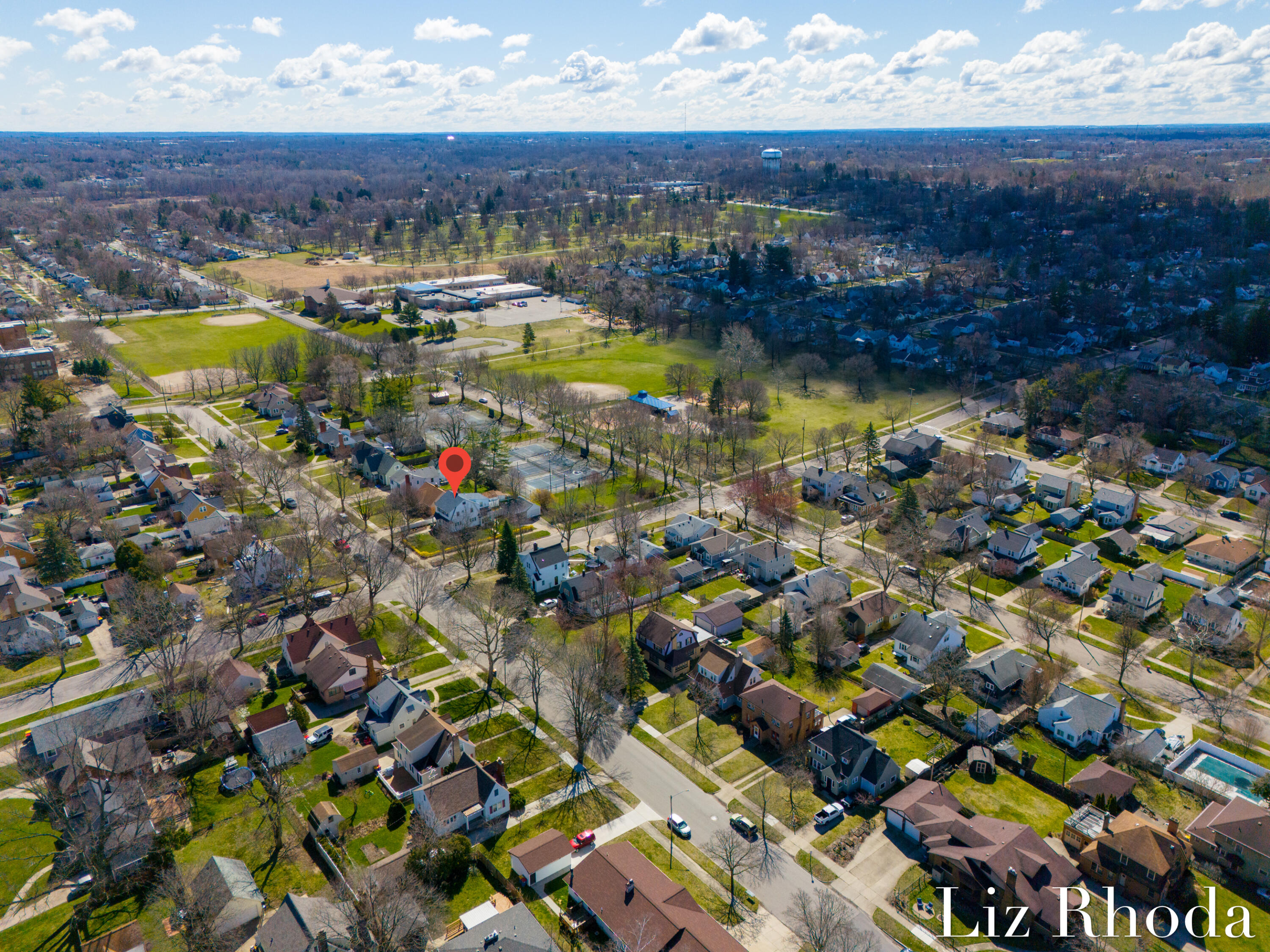 832 Dorroll Street NE