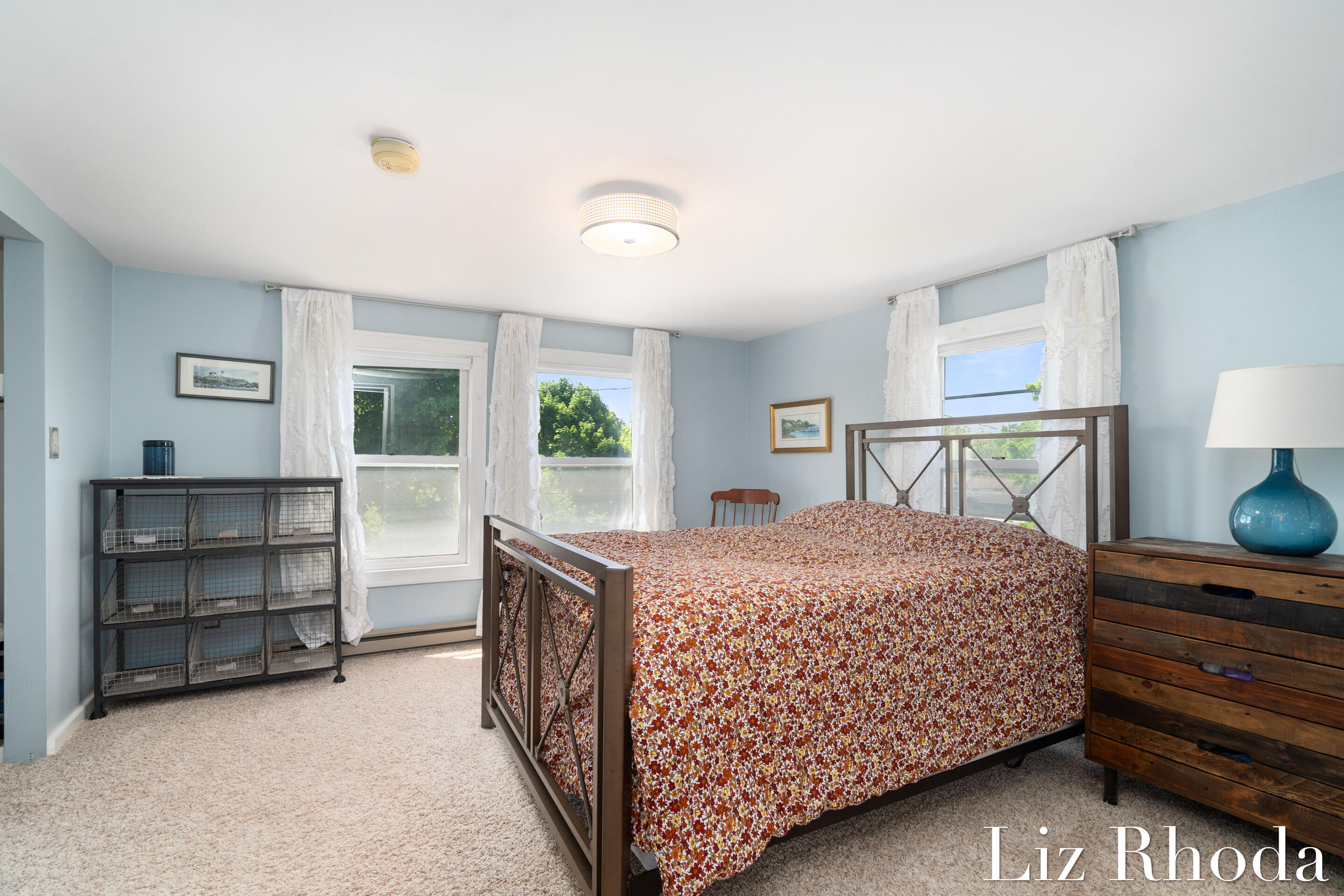 832 Dorroll Street NE