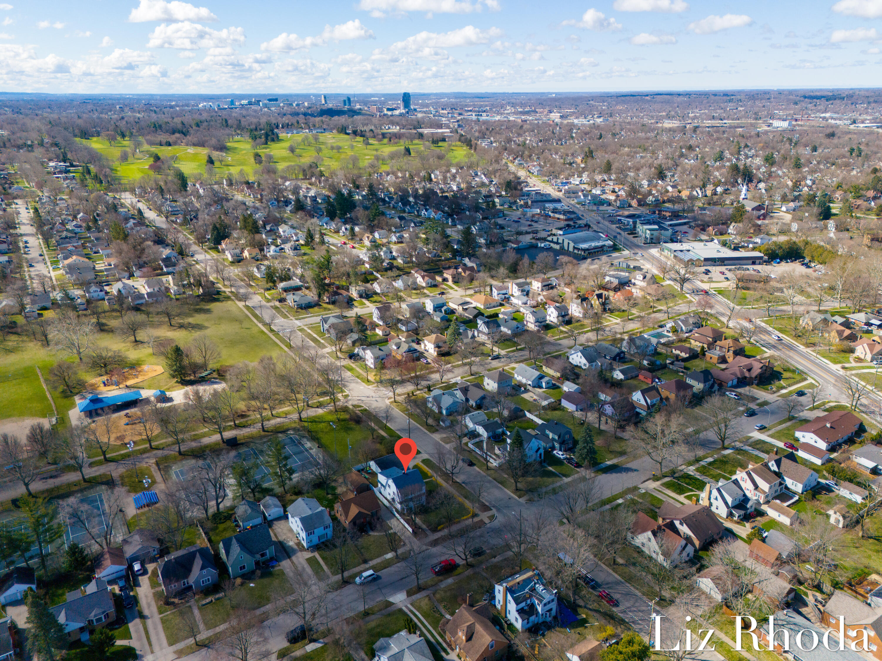 832 Dorroll Street NE