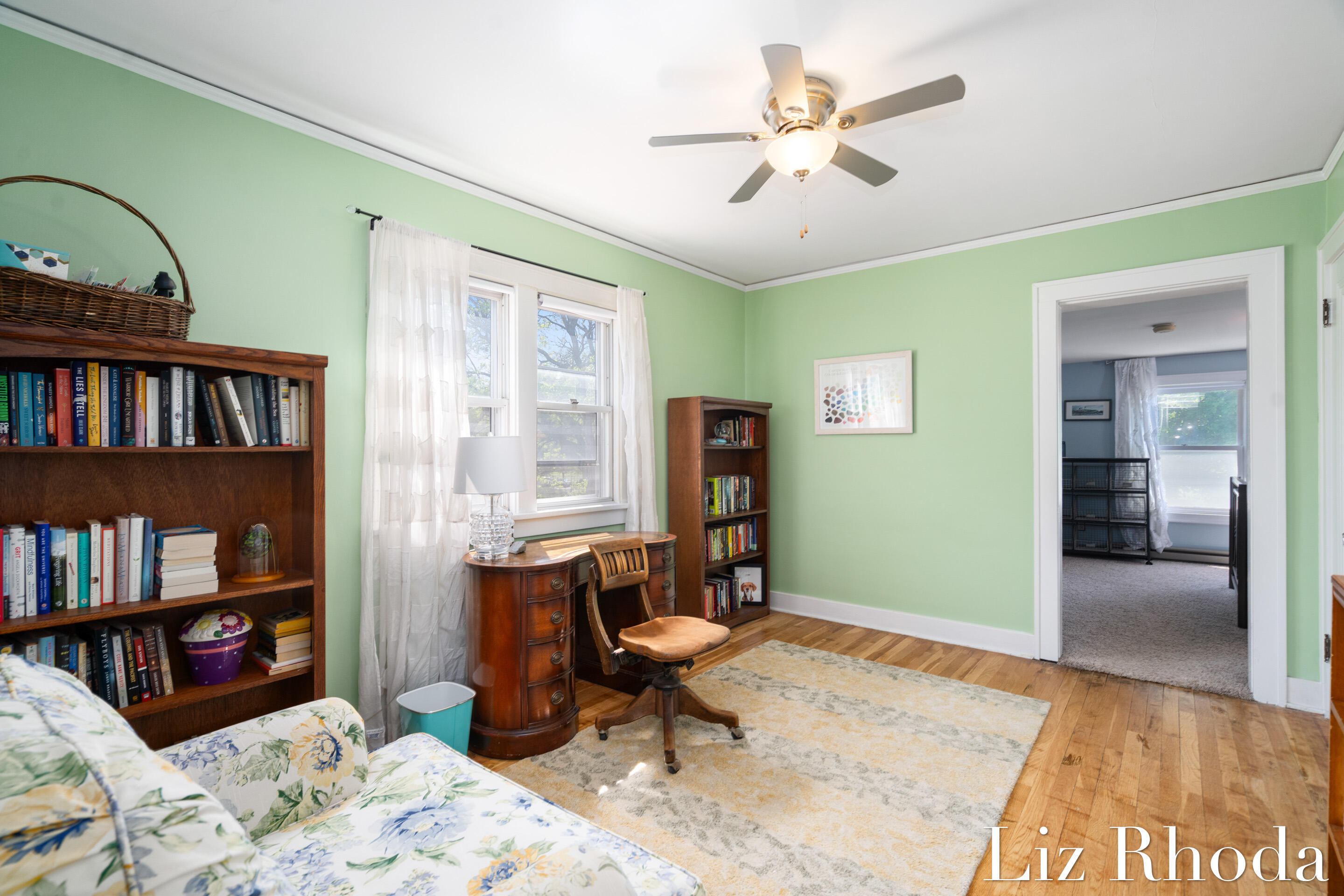 832 Dorroll Street NE