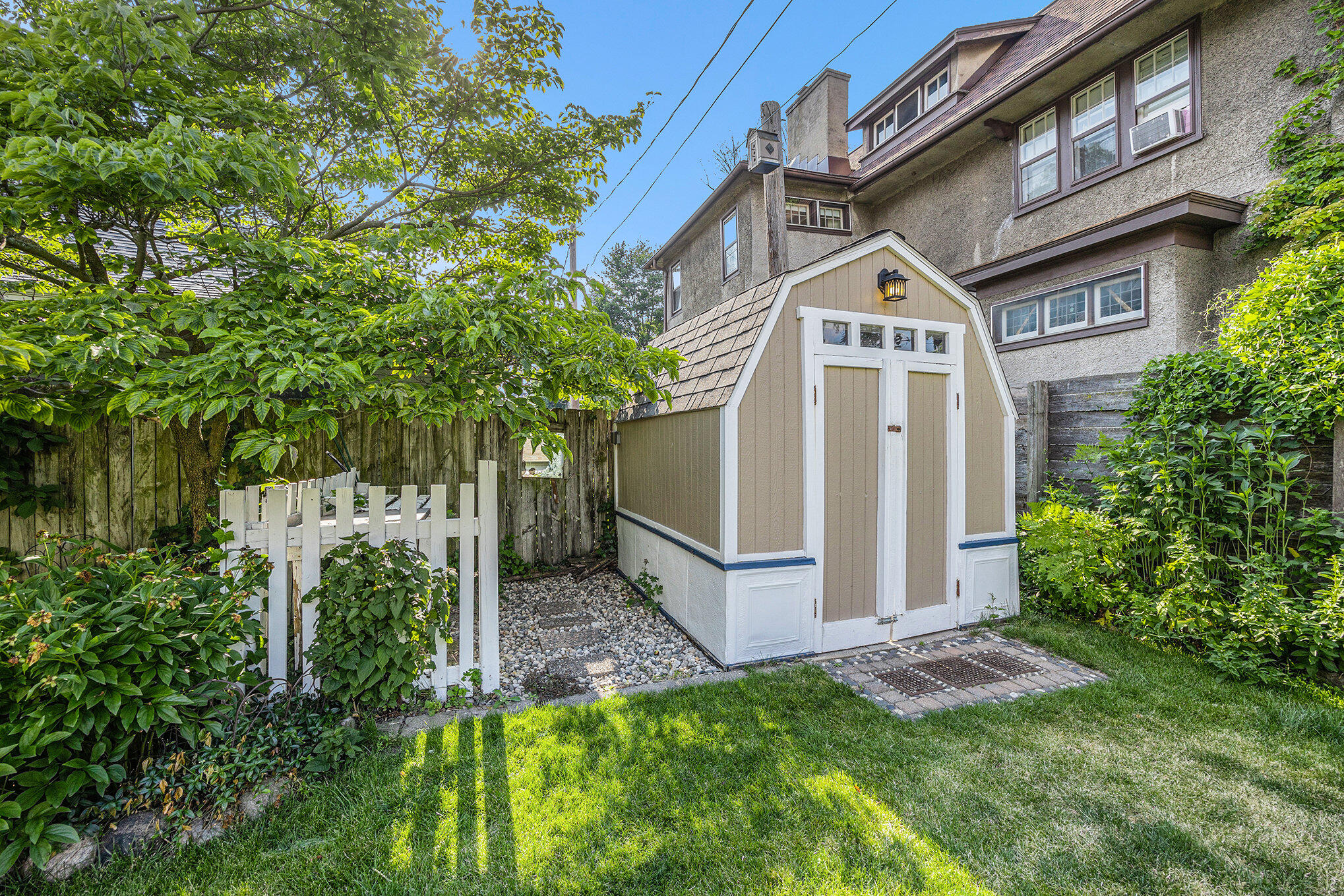 441 Pleasant Street SE