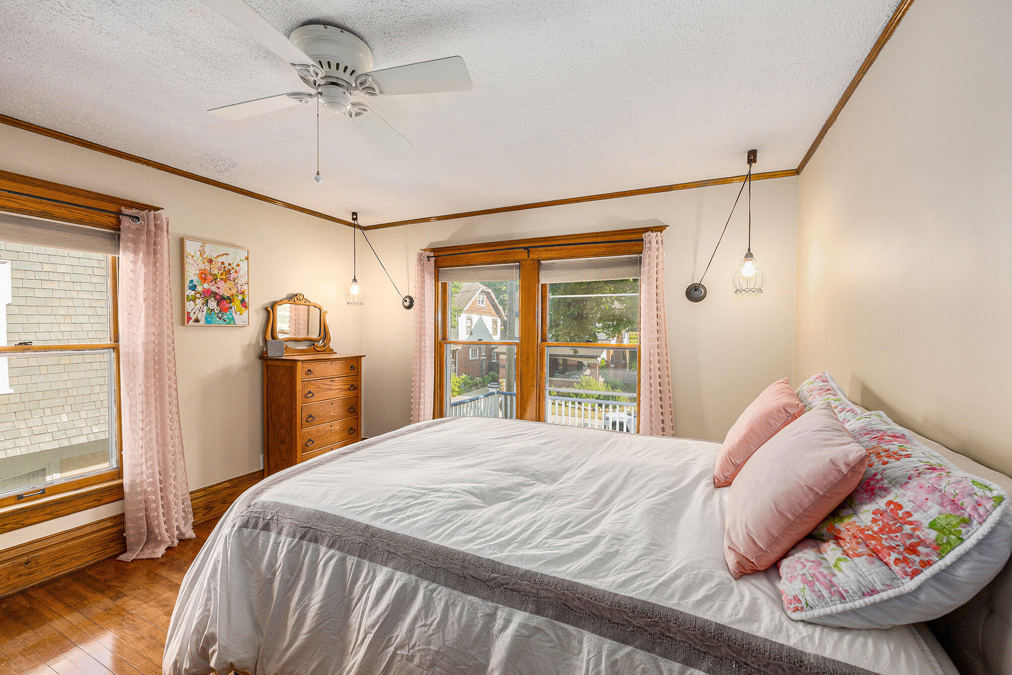 441 Pleasant Street SE