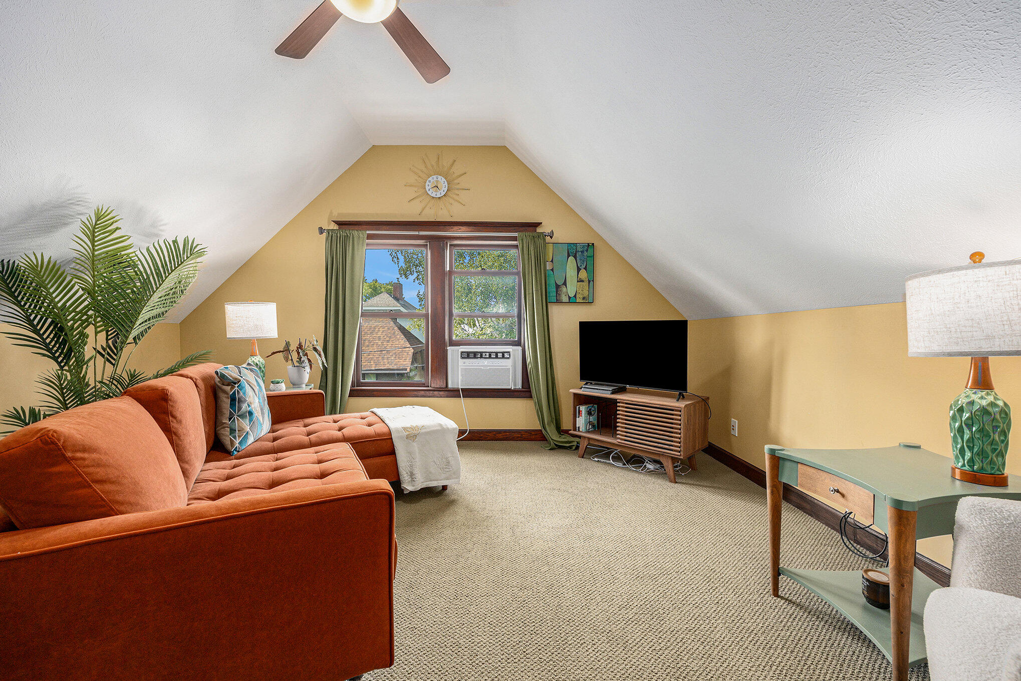 441 Pleasant Street SE