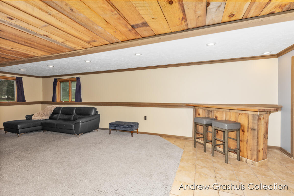 2214 Christine Court SE