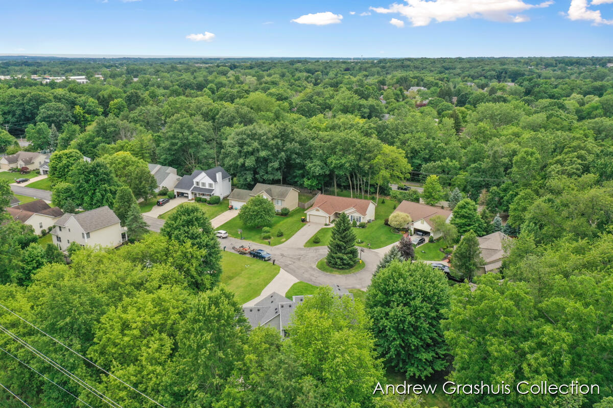 2214 Christine Court SE