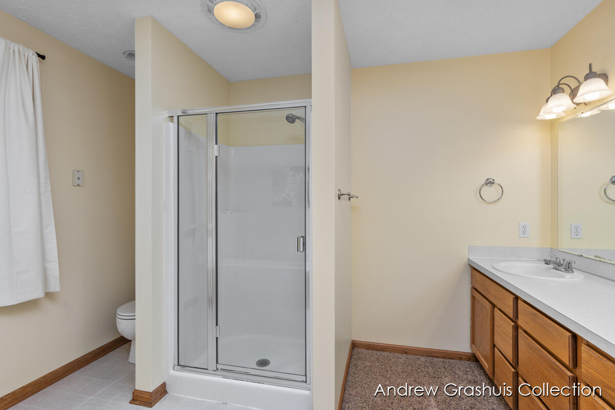 2214 Christine Court SE