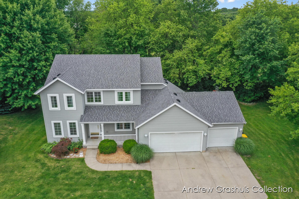 2214 Christine Court SE