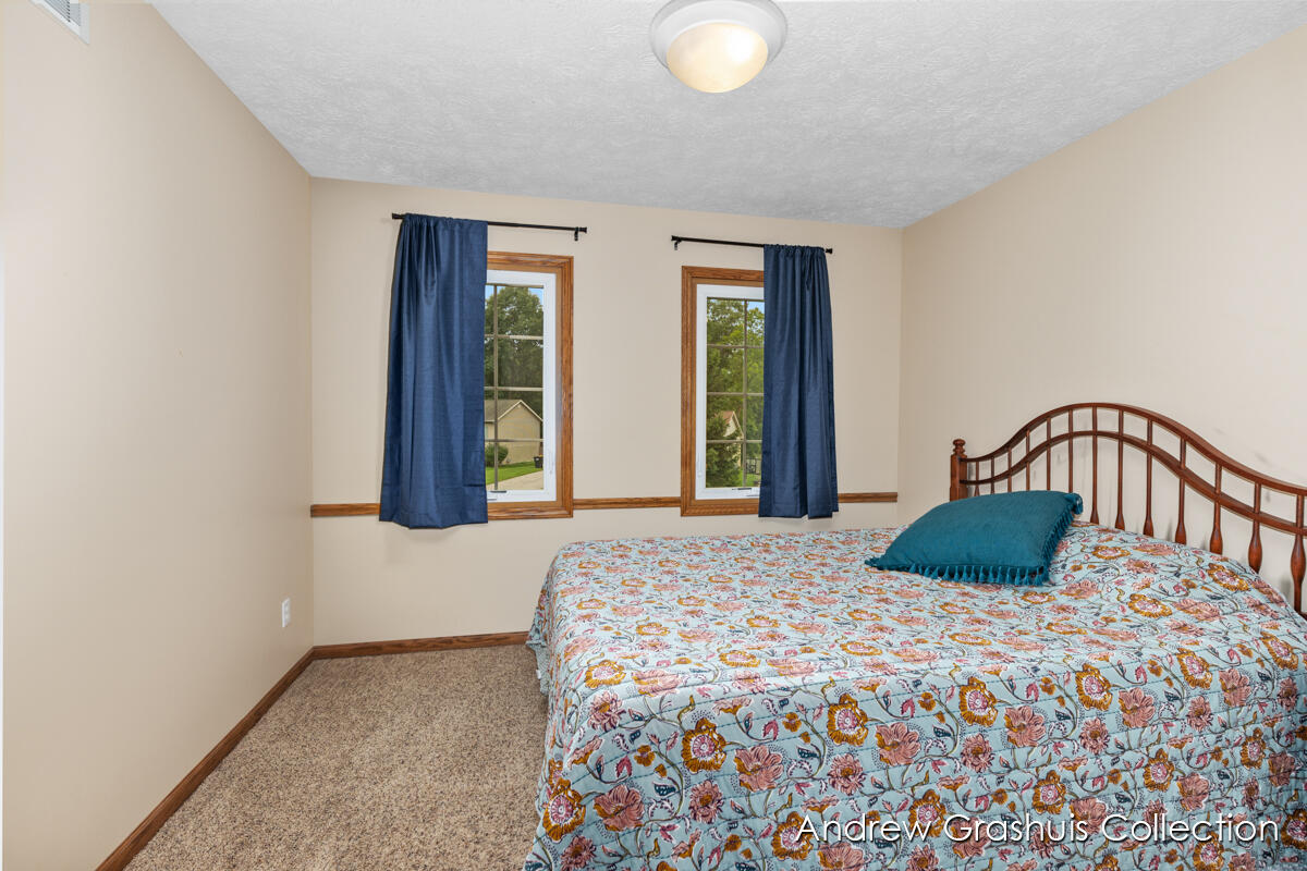 2214 Christine Court SE