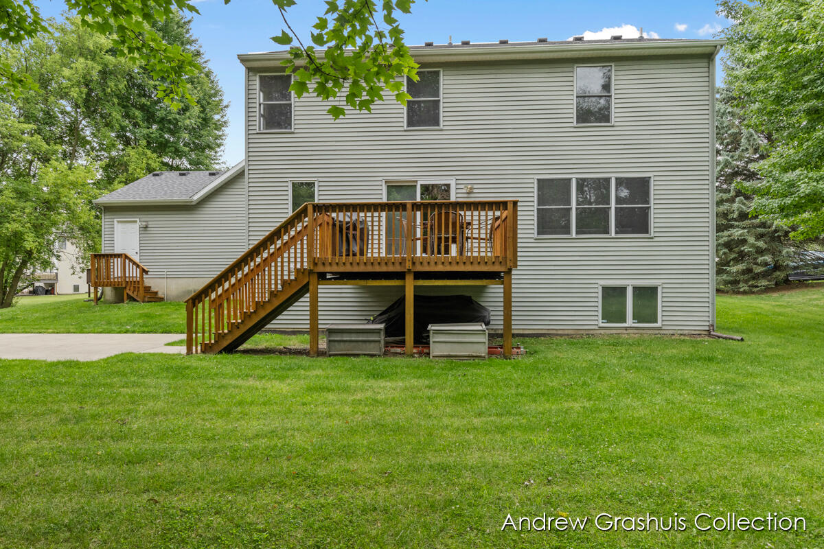 2214 Christine Court SE