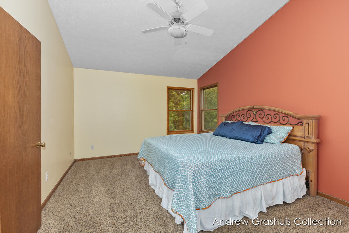 2214 Christine Court SE