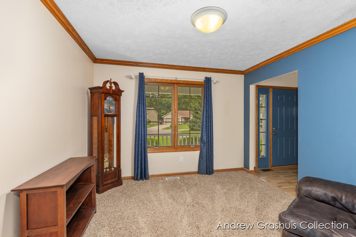 2214 Christine Court SE