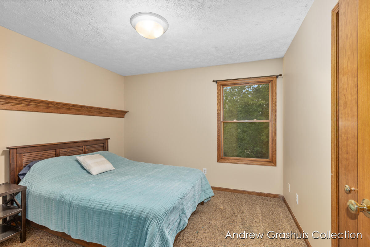 2214 Christine Court SE