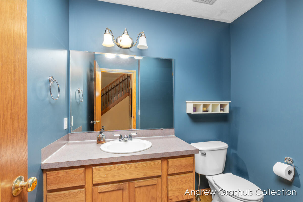 2214 Christine Court SE