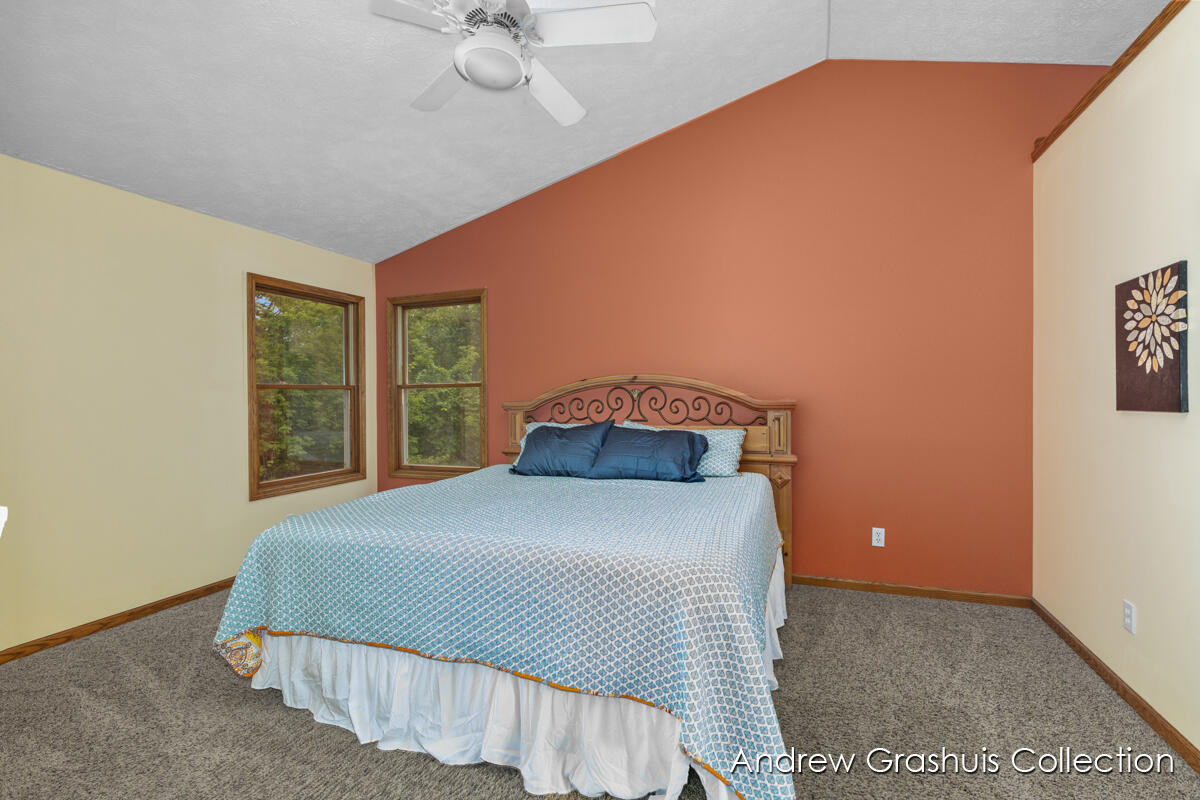 2214 Christine Court SE